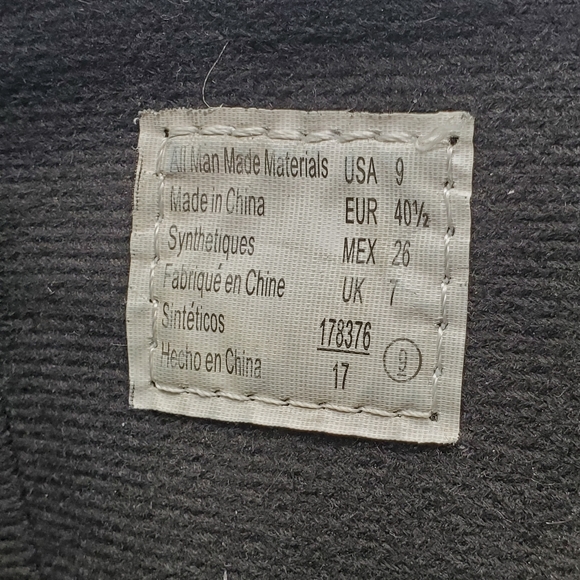 zip up boots with buckle details size 9 made by Trash - Picture 3 of 14